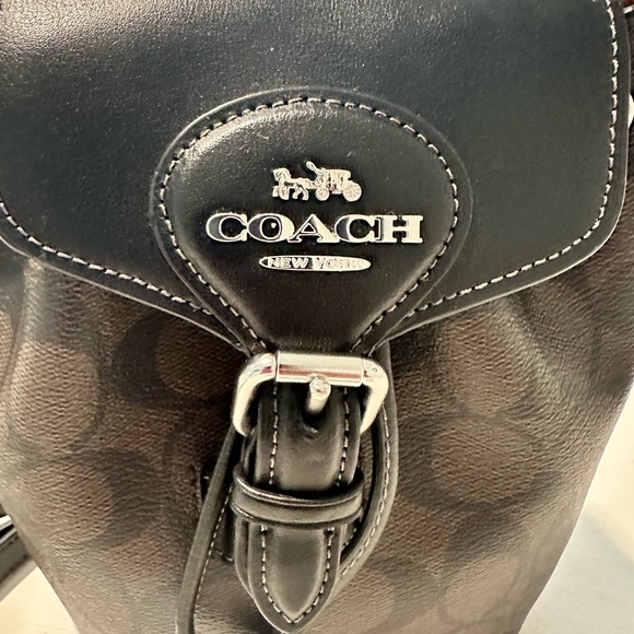 COACH Mini Bagpack ๐ค๐ค - Picture 4 of 7